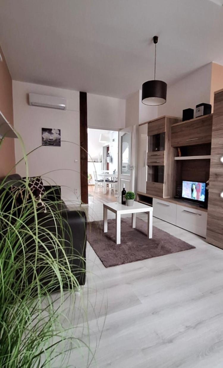 Esztergom Apartman Apartment Luaran gambar